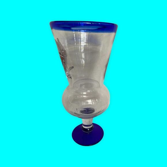 Bubba Gump Shrimp Company Madiera Beach Hurricane Glass Clear/Cobalt Blue - Picture 3 of 7